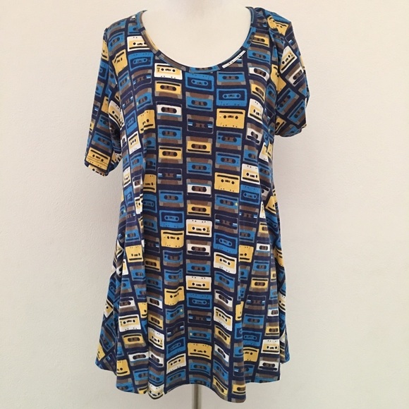 LulaRoe Blue Classic T Cassette Shirt size S - Picture 1 of 6